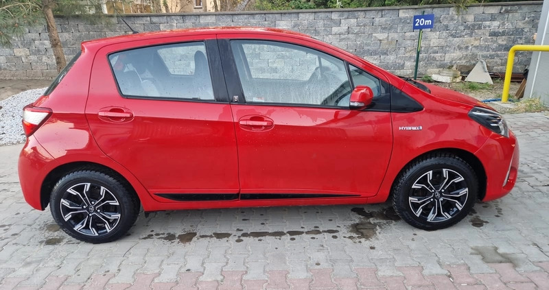 Toyota Yaris cena 45600 przebieg: 130000, rok produkcji 2018 z Strzelin małe 154